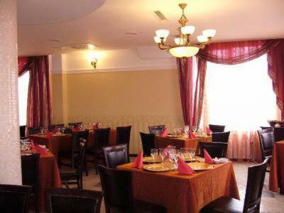 Hotel Imperial Caransebes Ngoại thất bức ảnh