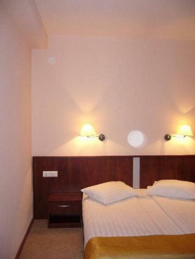 Hotel Imperial Caransebes Ngoại thất bức ảnh
