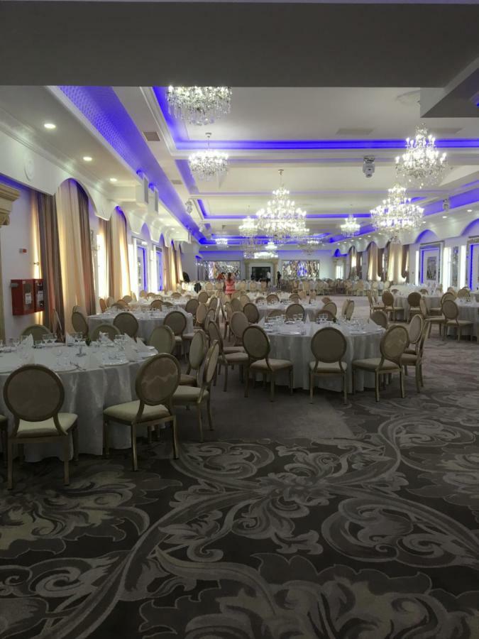 Hotel Imperial Caransebes Ngoại thất bức ảnh